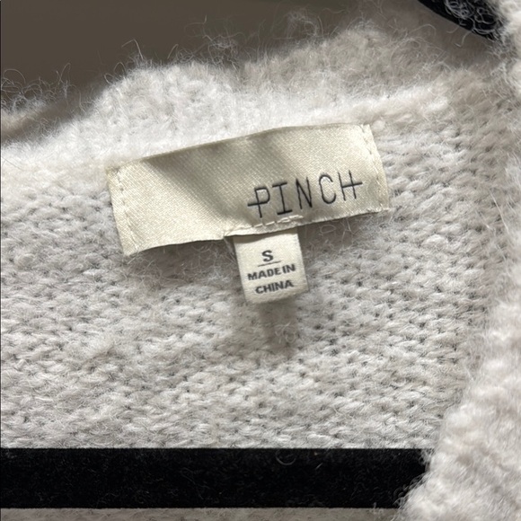 White Sweater with Colorful Floral Accents sz s - Picture 2 of 6